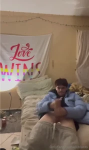 I don t want to stay and chitchat for the reunion i want to go in my