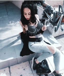 Pole dancer gothic style girl onlyfans onlyfans p st