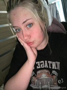 I m in such a great mood this friday night i d like to share it with