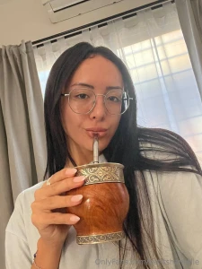 Woke up early did yoga made a smoothie just kidding i ve been cuddling
