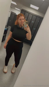 Does posting in my gym wear appeal i feel like i look like a sexy hour