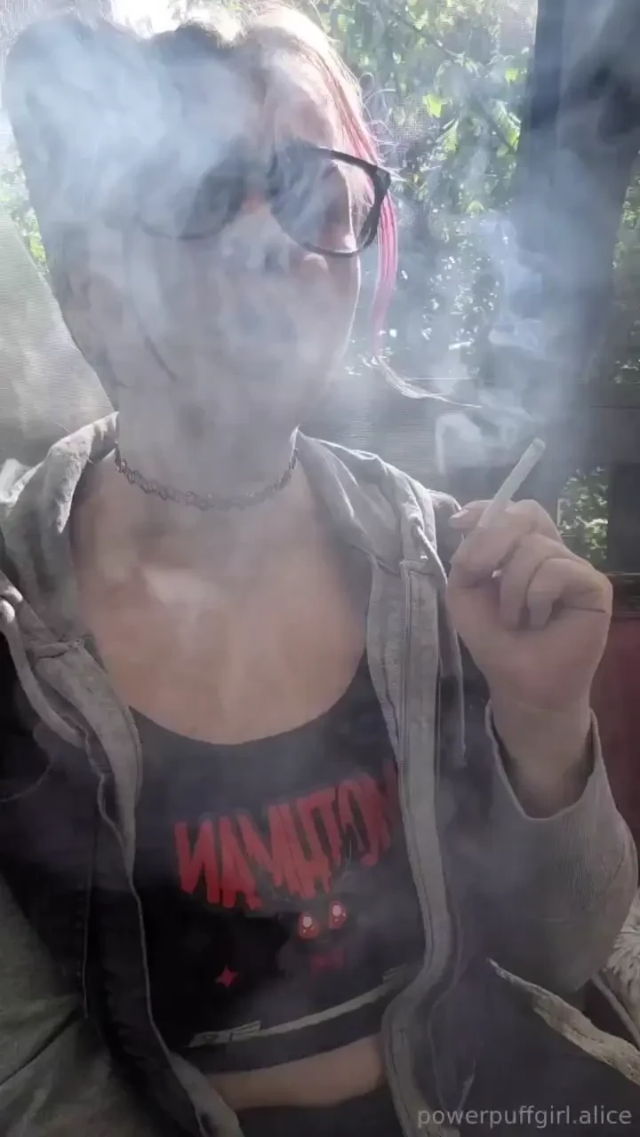 Pretty girl pretty sunshine pretty smoke 