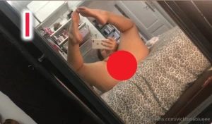 I mi peque ita y sexy lencer a blanca cae lentamente como si supiera