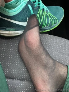 Short fitness session and veeeery sweaty nylons part 1