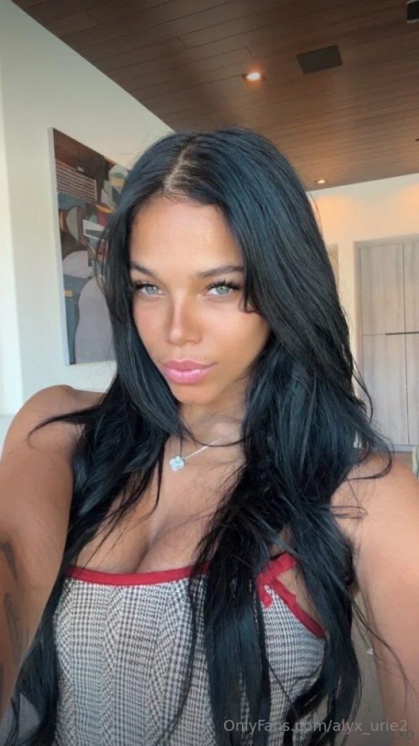 Stop looking around and go check sydneychasexo if you want to see why part 8 