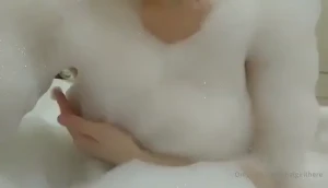 As you may have noticed i like taking nudes when travelling this time