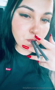 Anayssmokinggirl part 3