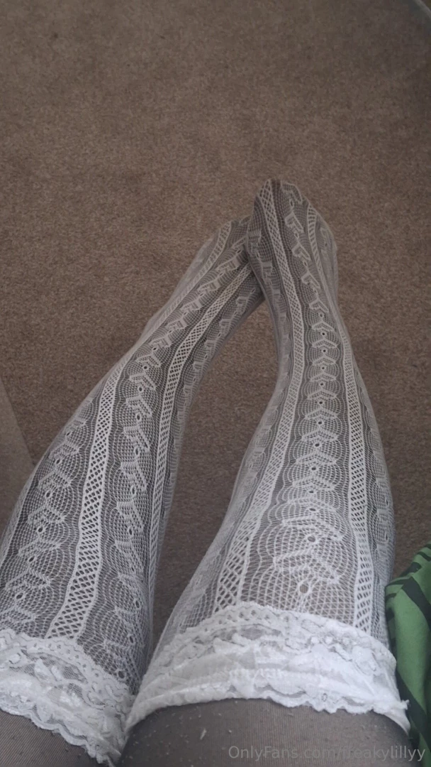 Look at my sockkies there soo cutee 