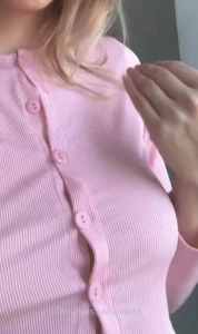 Come take a bite of my pussy and tell me you dont feel better
