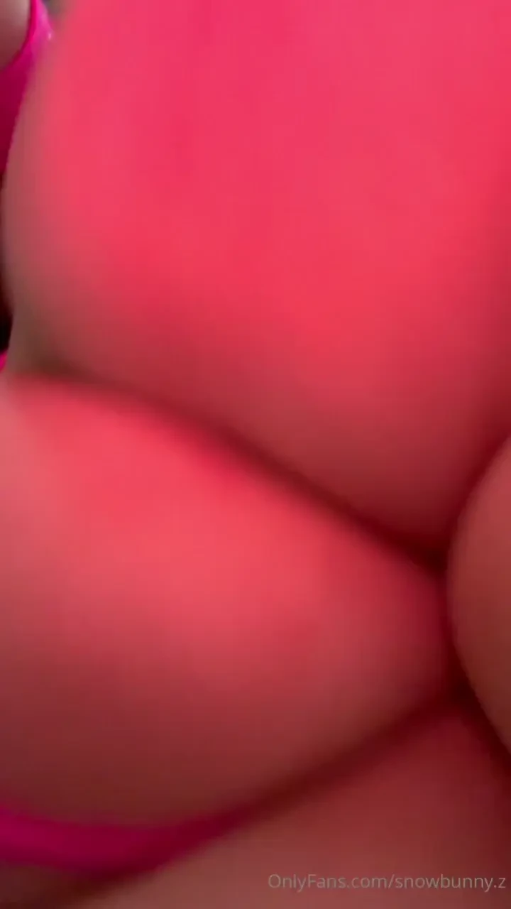 Who loves my peaches 