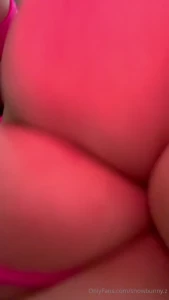 Who loves my peaches