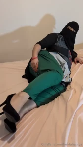 Joi in desi wear i giving you a joi hindi -urdu- english have fun and