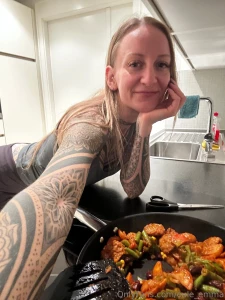 I m not sure what s more enticing my cooking or the sway of my butt
