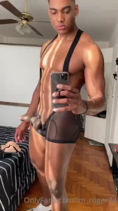 Anyone want to come suck my big dick