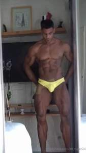 Live every day dm me and tell me what time you would like