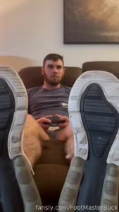 Don t distract me loser