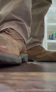 Giant finds tiny man and puts him at the mercy of his giant stinky