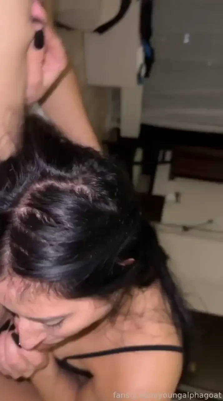 Schwarzhaarige stripperin 4 videos ausgiebig ficken blasen part 2 