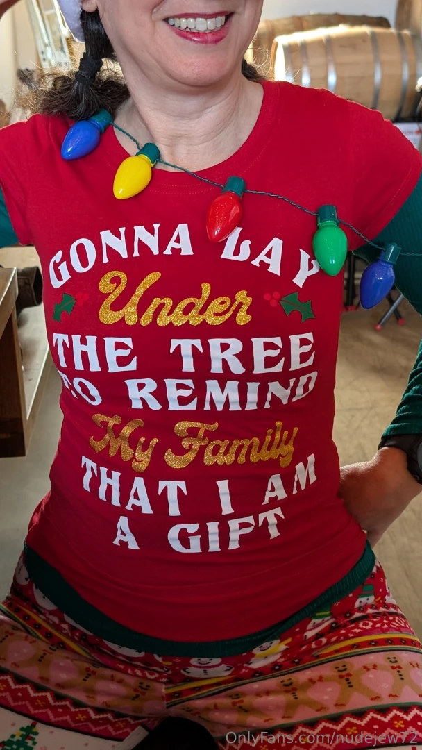 With this outfit you d never know i m jewish 