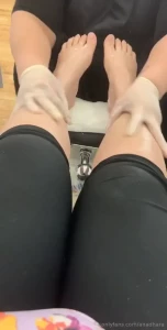 My beautiful feet and toes deserve to be worshiped i m freshly