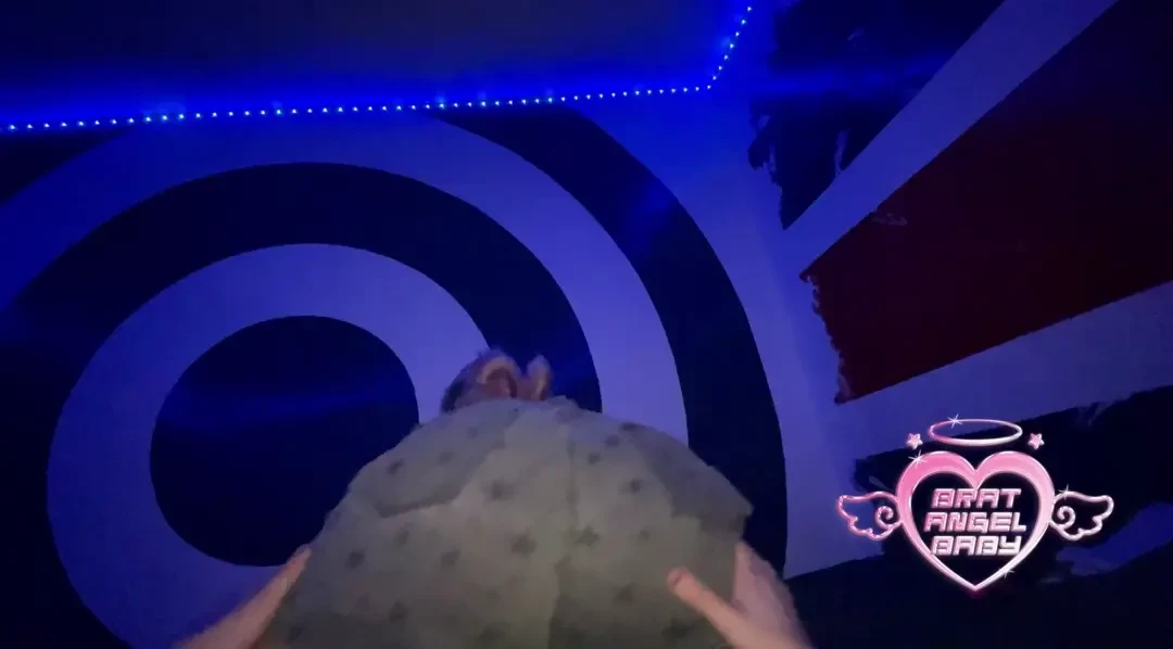 Me encanta que me cojas con los dedos beb y lo mojadita que me pones i 