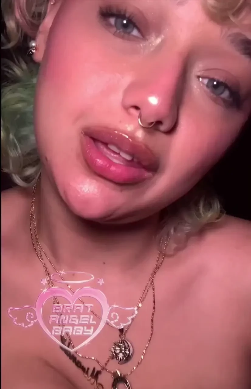 Me vas a dejar as de caliente solita 