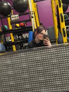 I started back at the gym do you want to see the new gym clothes i got