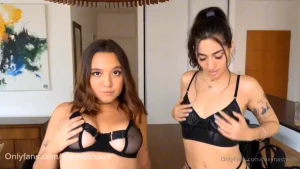 Te gustaria hacer un trio con nosotras desbloquea para participar