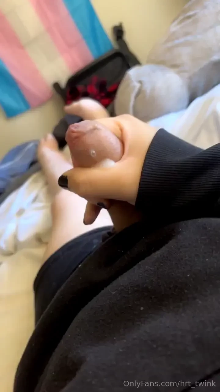 Needy femboi gooner cums all over himself and cleans it up gt w lt 