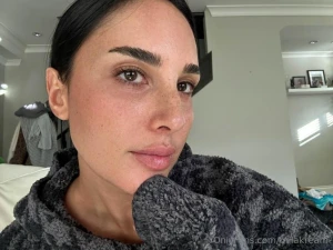 You re staring i like that part 10