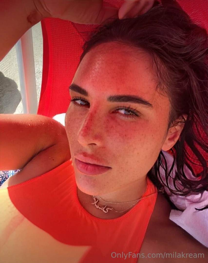 Blame the sun for making me this hot 