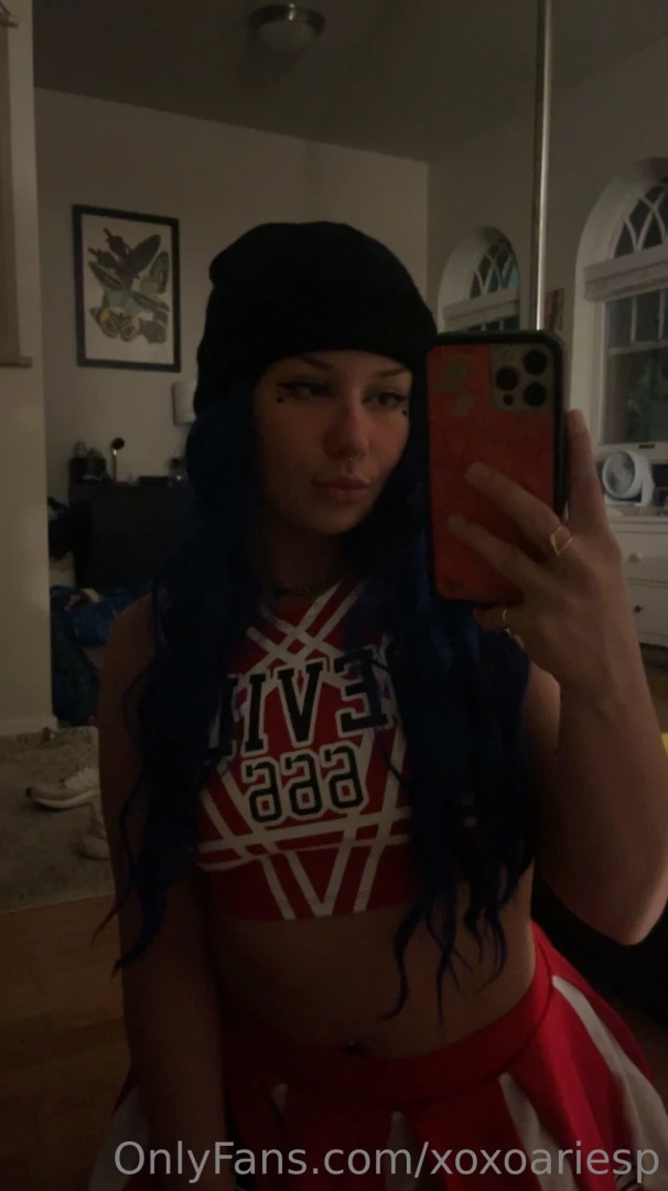 I miss you guys someone talk to me 