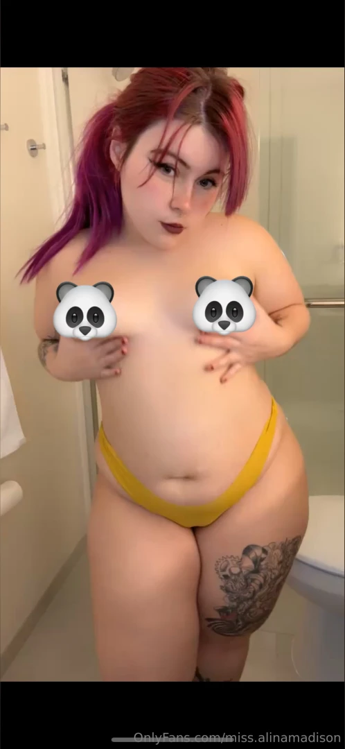 Full nude and booty shakes as well as twerking just for you 