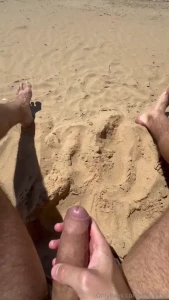 I love a secretive public wank