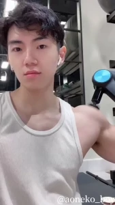 Can someone massage me please i m so tight