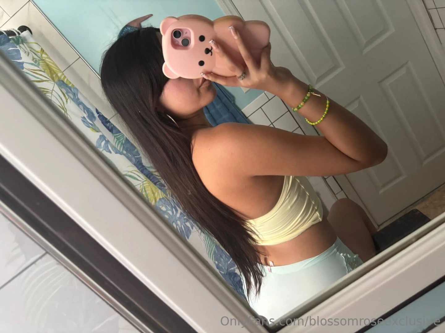 Patiently waiting for you to come and unwrap me 