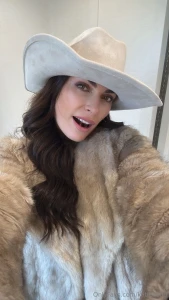 I had a yellowstone party to attend how do i look