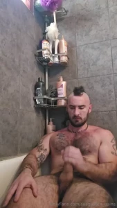 Yeah yeah i know i m supposed to be on vacation but i can t help it