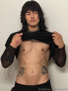 Guess how long my dick is by tipping this post if you get it right i