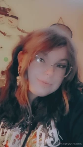 Wanna show everyone the mini photoshot i took with my new glasses aren part 5