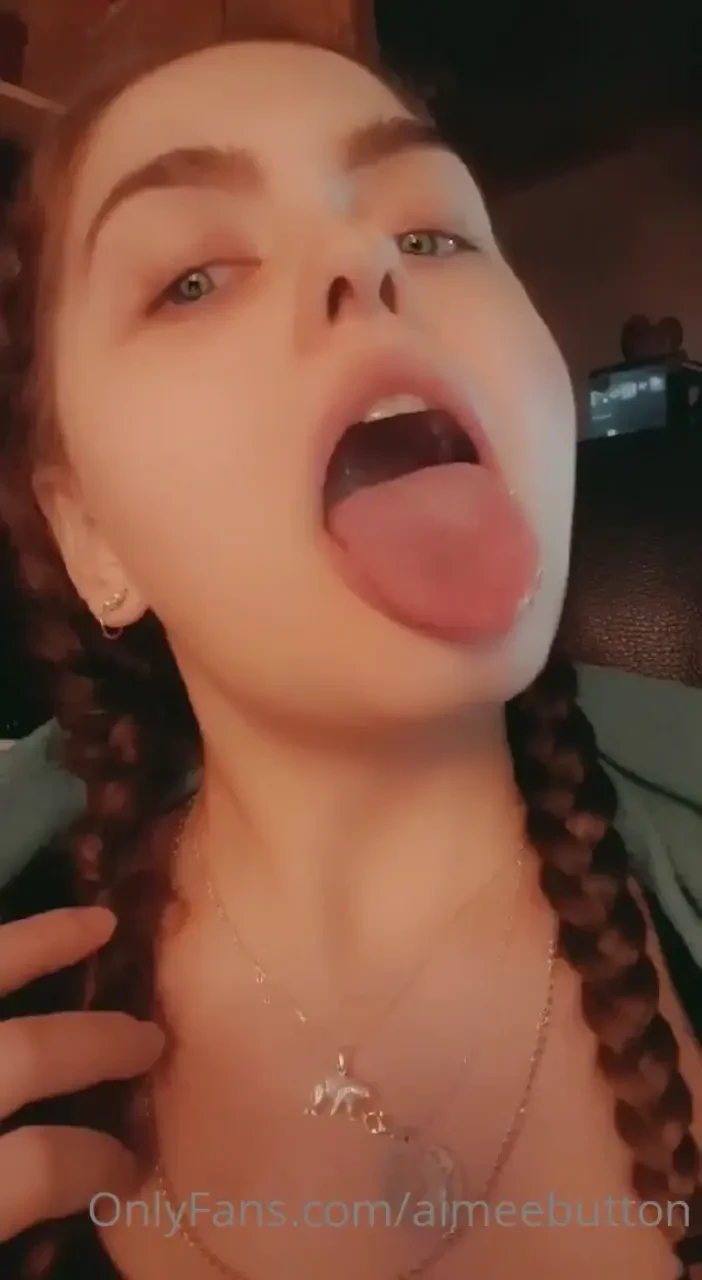 Do you like a long tongue or a short one tell me i need to know babe 