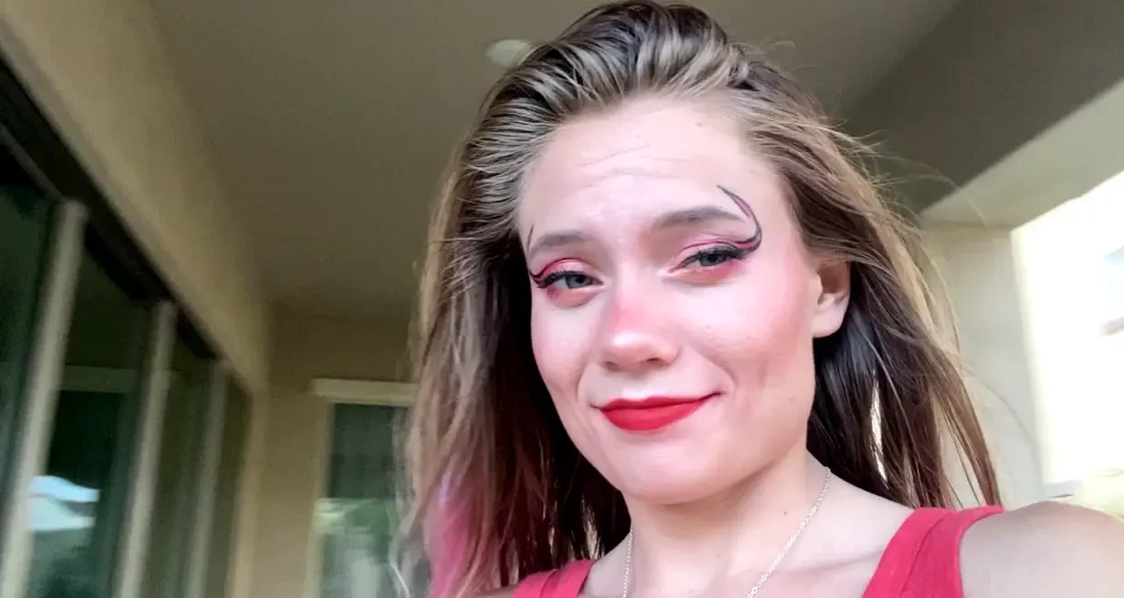 Todays make up looks okay for super far away i botched my shit i don t 