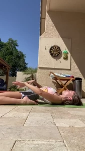 Swipe for today s quick little stretching routine today i really just part 1