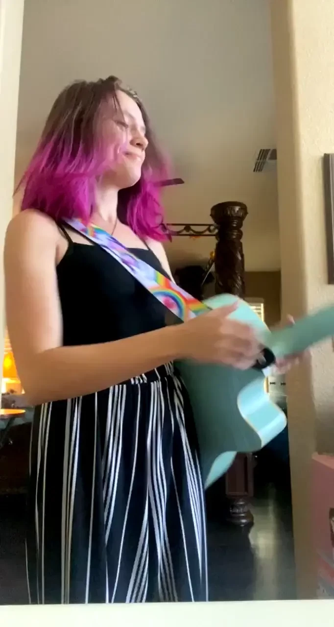 Shout out to milk for getting me this mystical guitar strap i love it 