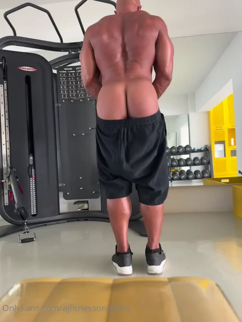 I love working out naked part 1 