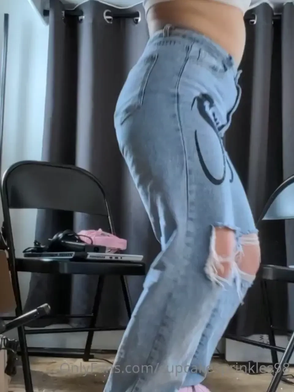 Having some fun on a monday afternoon beginnerdancerlol part 1 