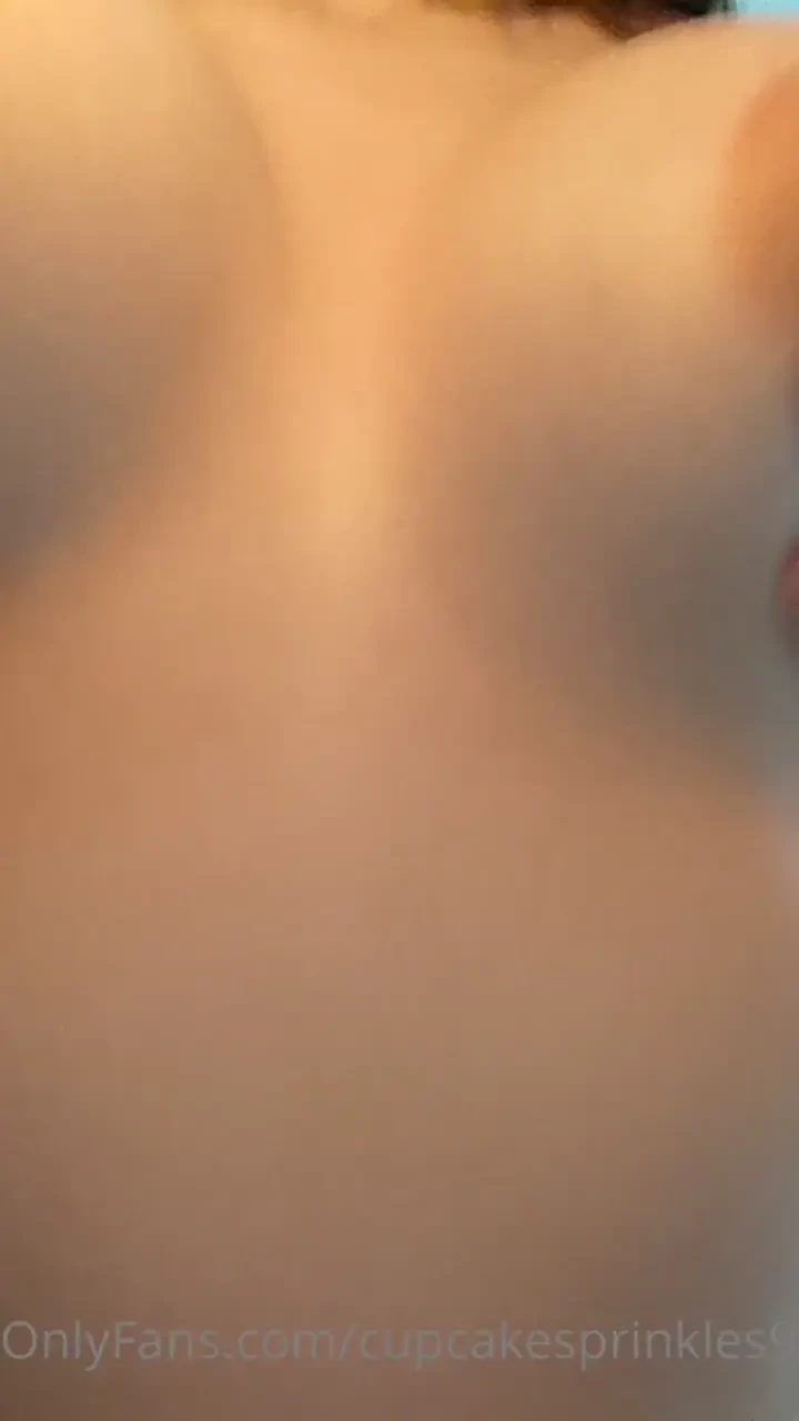 Boobies watch em jiggle 