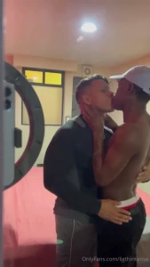 Que rico culito de este morenito ecuatoriano