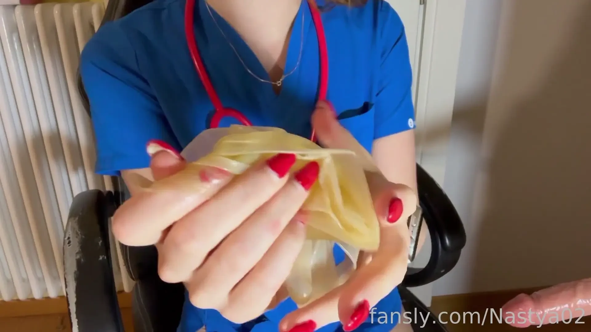 Watch me try those beutifull transparent latex gloves over myself and 