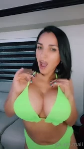 Hi my loves i miss u guys so much you have noooo idea very excited